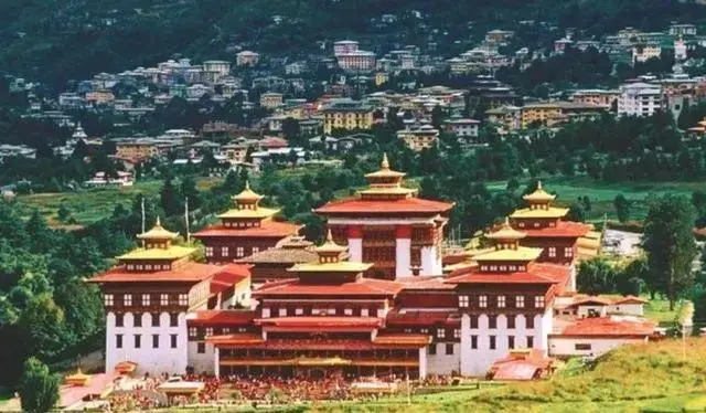 夹在中国和<strong>印度</strong>之间的不丹是个怎么样的国家