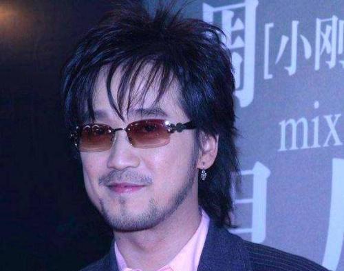 这些歌手改名字后都大火，只有他被名字压的翻不了身-图片7