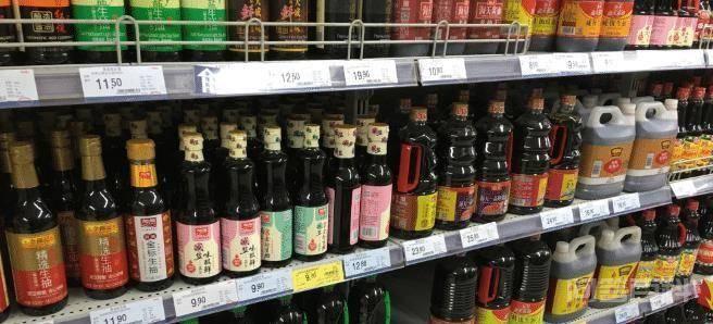 买醋时，先别看价钱贵贱，只要瓶子上有这串“符号”，都是勾兑醋插图3