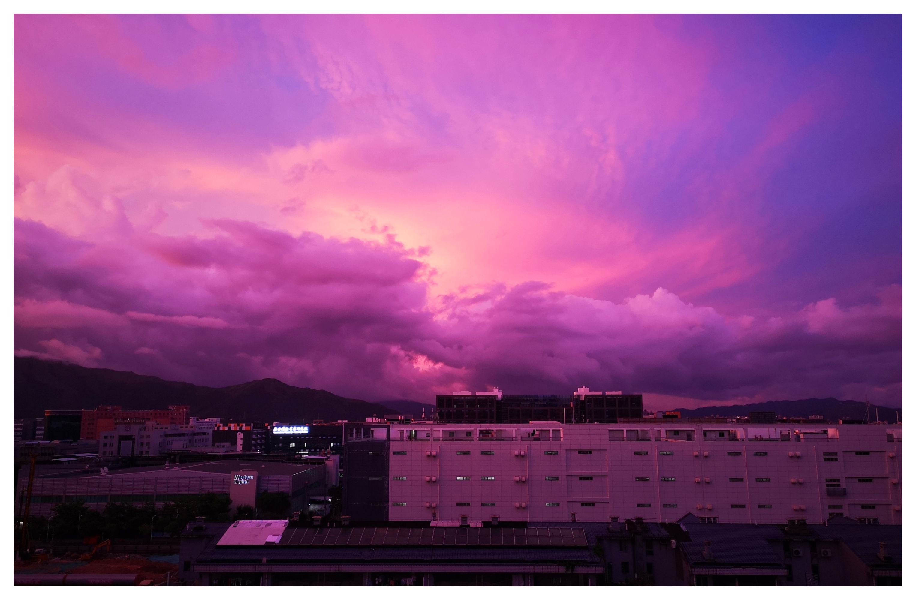 紫色天空_dnf紫色天空_紫色天空图片高清