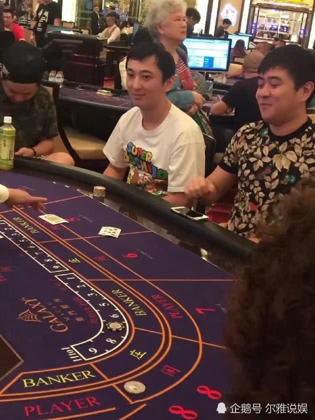 赌场筹码1000是多少钱_澳门赌场筹码_进澳门赌场筹码