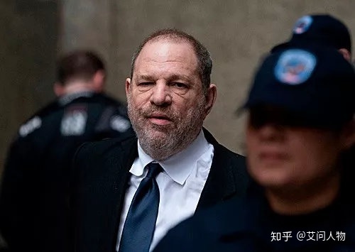 20个月前震惊世界的性侵丑闻,当事人用3亿人民币和解了?| 艾问人物-图片2