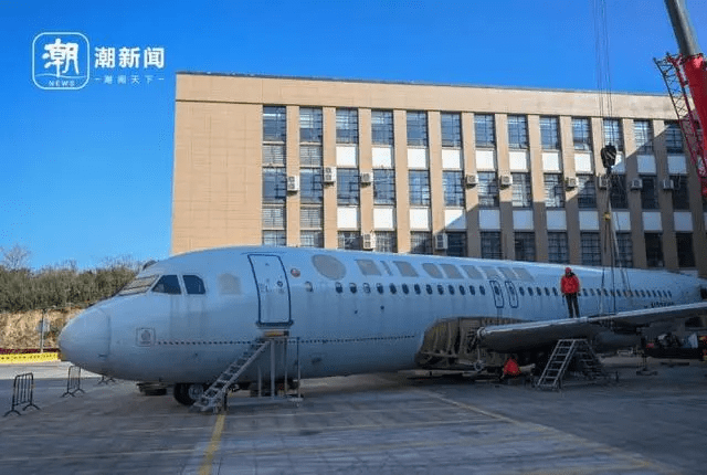 太震撼！杭州一学校花1500万，买下空客A320！只为给学生练手……