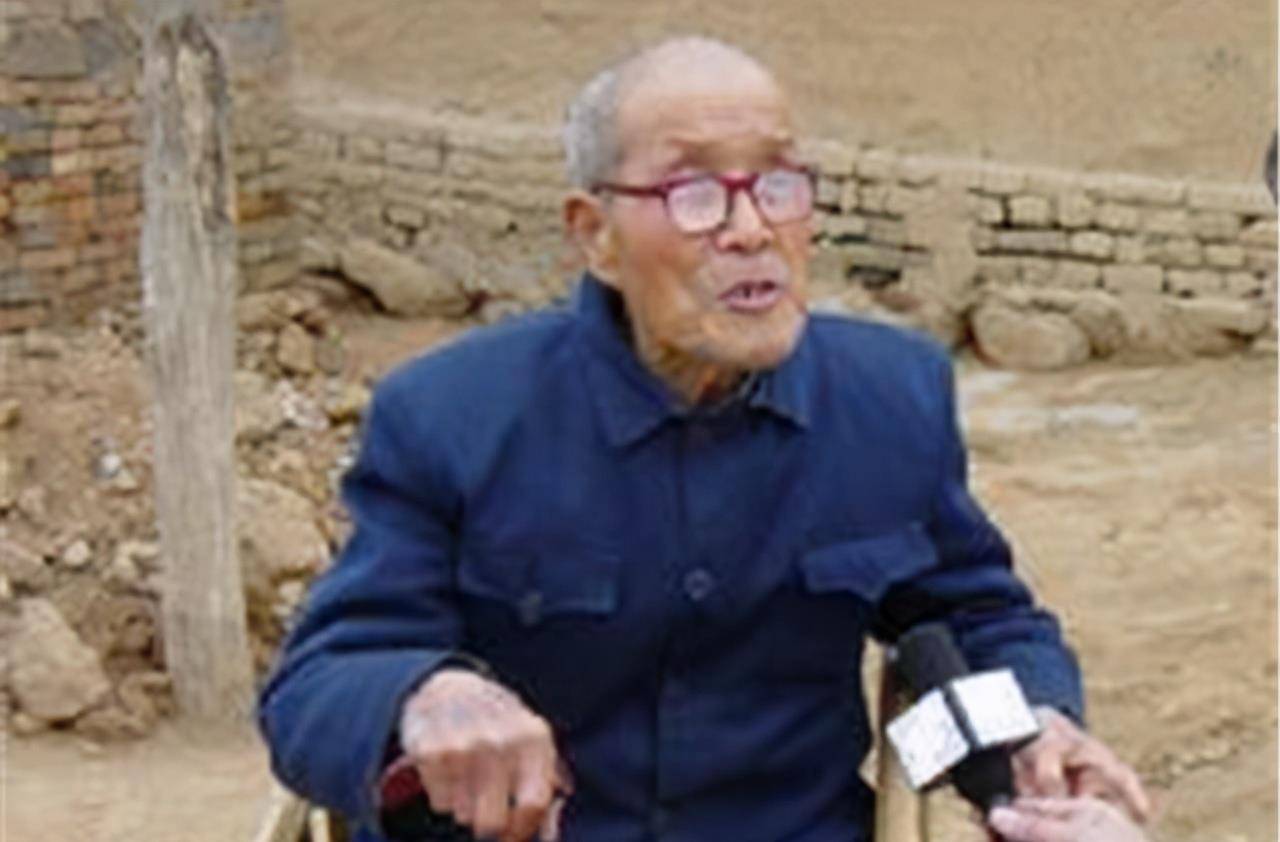 太原战役如此艰难，都是因仵德厚，而他解放后成搬砖工活了97岁