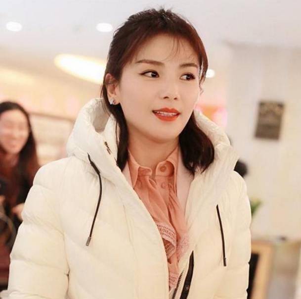 他曾与刘涛同床共枕4年, 现年过六旬依旧未娶, 刘涛坦言对不起他