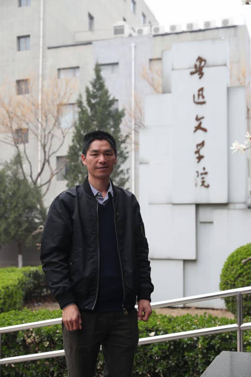 “花郎”诗人李永超：打工还债，重拾诗歌