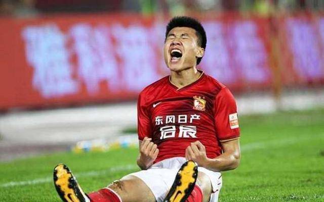 董学升：中国足球的励志典范、大器晚成的国足锋线“新兵”