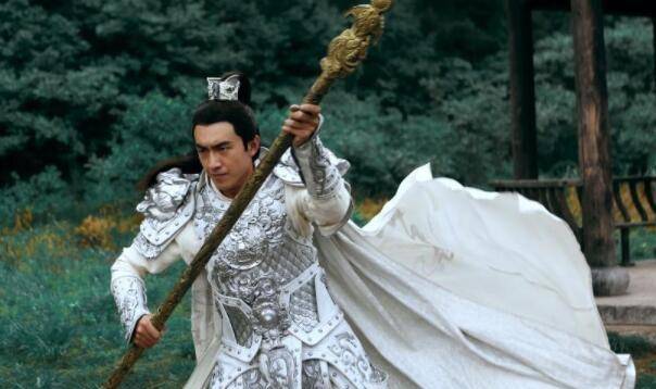 文鸯在司马师军中七进七出，恍入无人之境