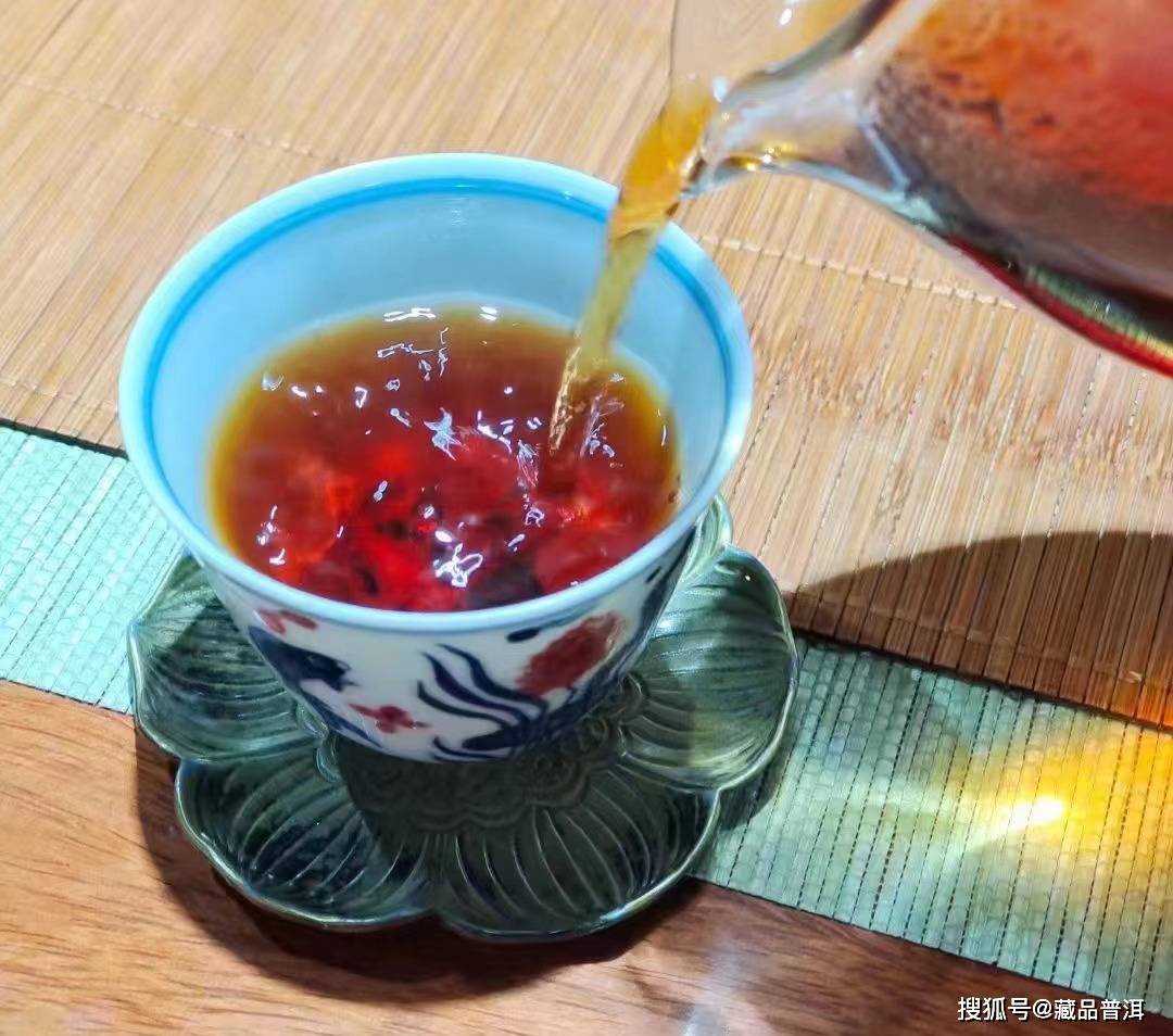 普洱生茶和熟茶有啥区别？生茶存放久了会变成熟茶吗？专业解读