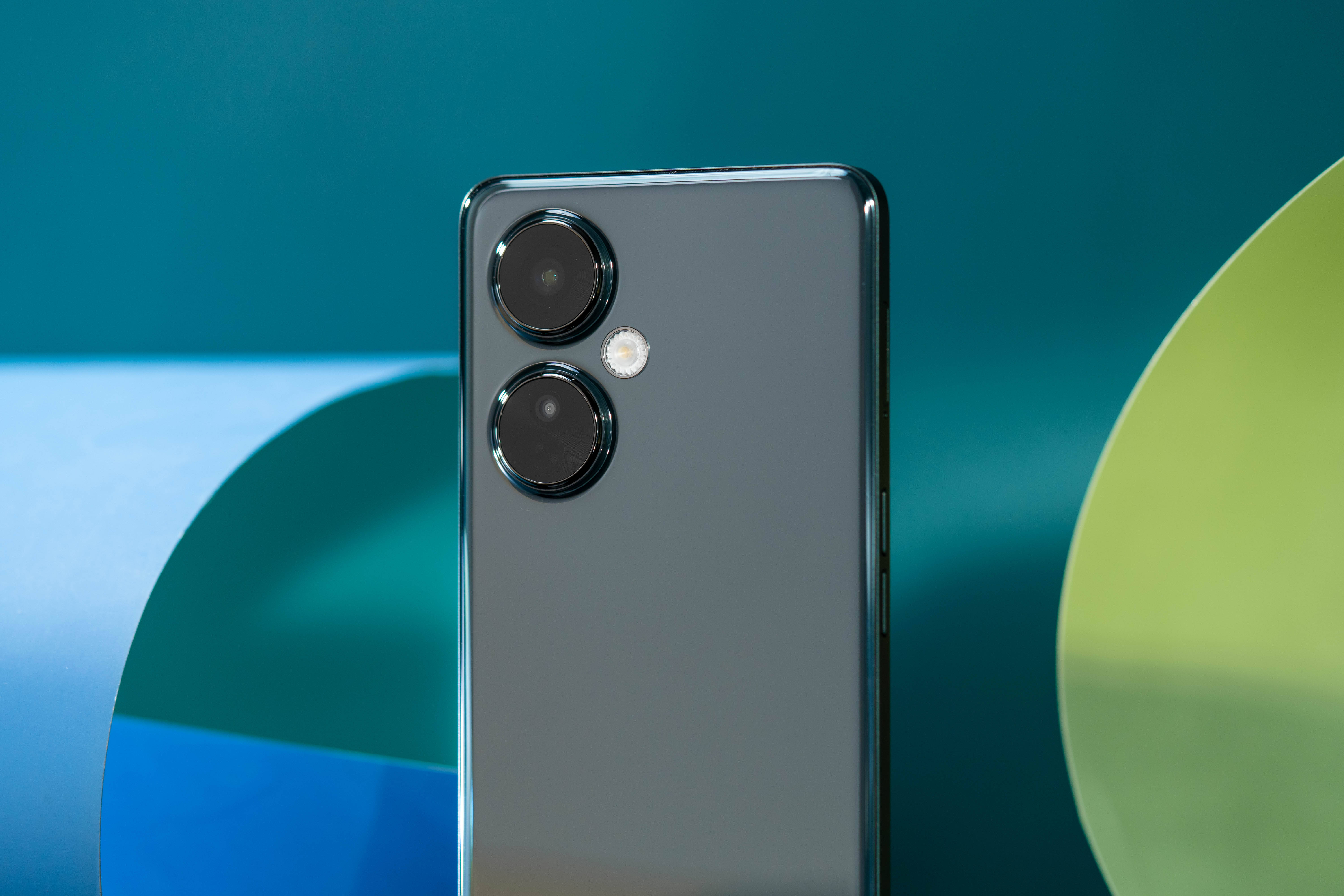 OPPO K11x图赏：深沉如墨，精巧似玉