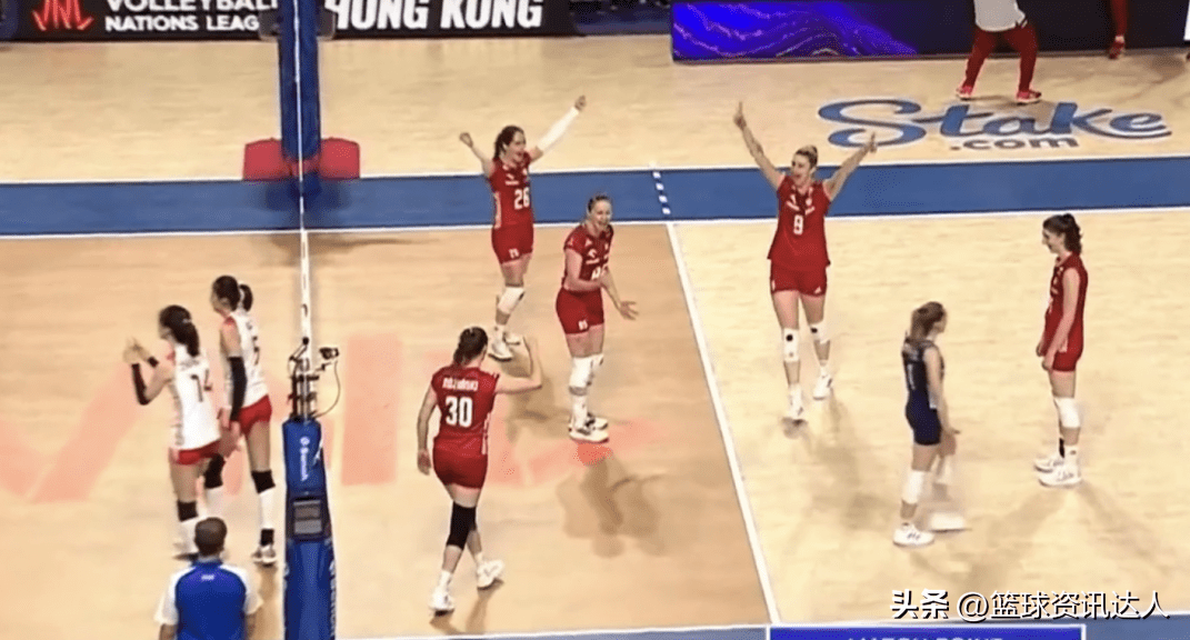 波兰3-0横扫中国！郑益昕懊恼，全队目睹波兰庆祝，龚翔宇畅聊