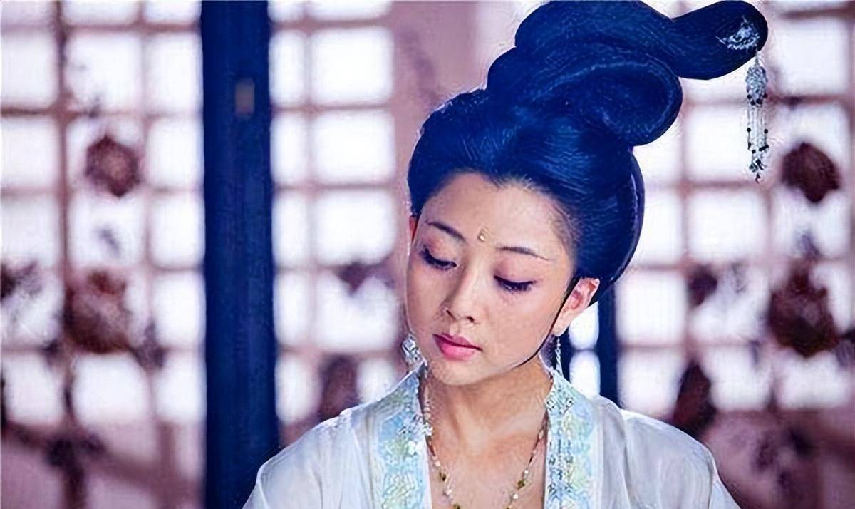 赵光义强幸小周后，在历史上是真实的吗？