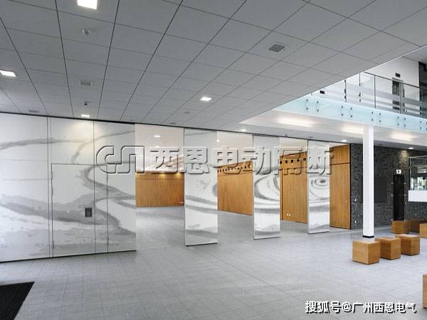如何选择铝合金活动隔断门