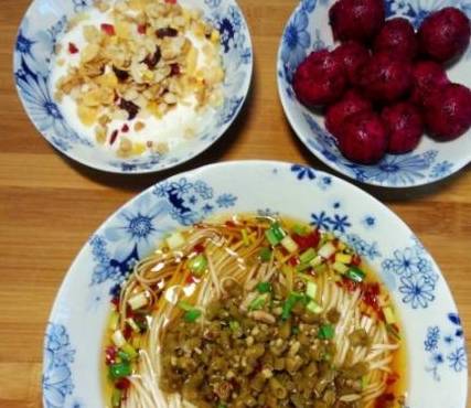 高三考生秀陪读妈妈做的一日三餐，爱意满满，网友：你还缺兄弟吗
