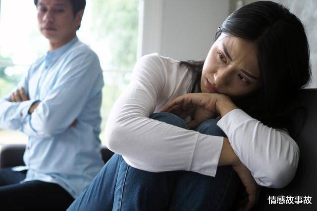 妻子理直气壮留男人在家过夜，妻子：他是我的好姐妹，我：离婚