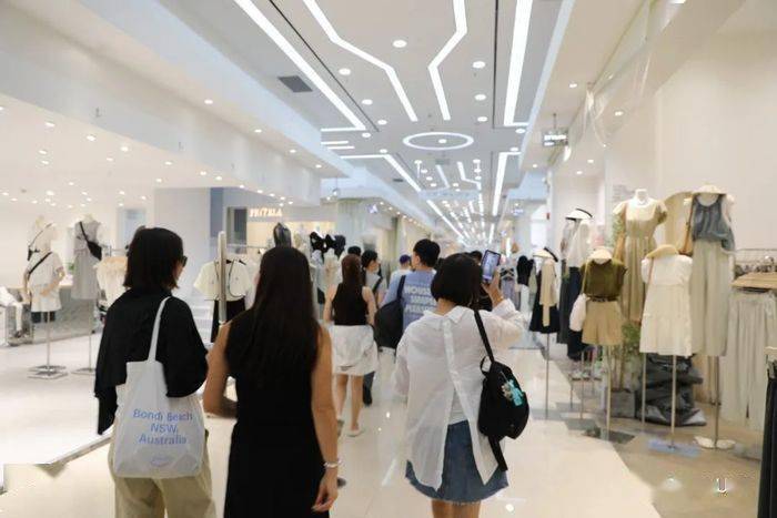 韩国apM Luxe项目试业！广州又多了一个宝藏级服装批发好去处