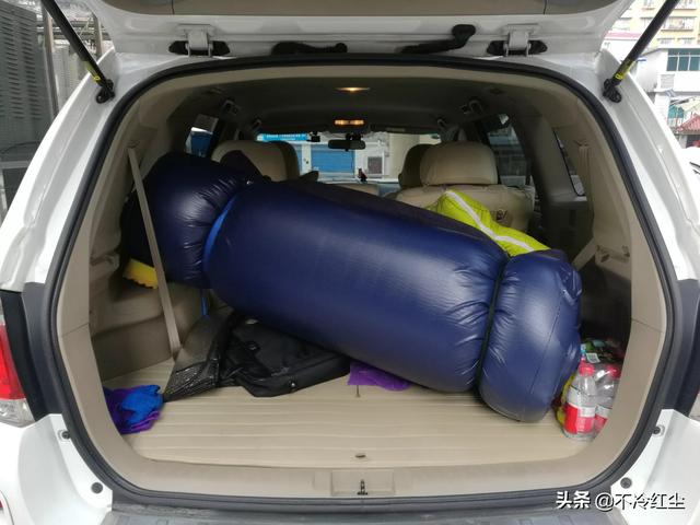 五菱荣光怎么改装可以铺床 自驾游想睡车里，需要准备些啥？需要注意点啥