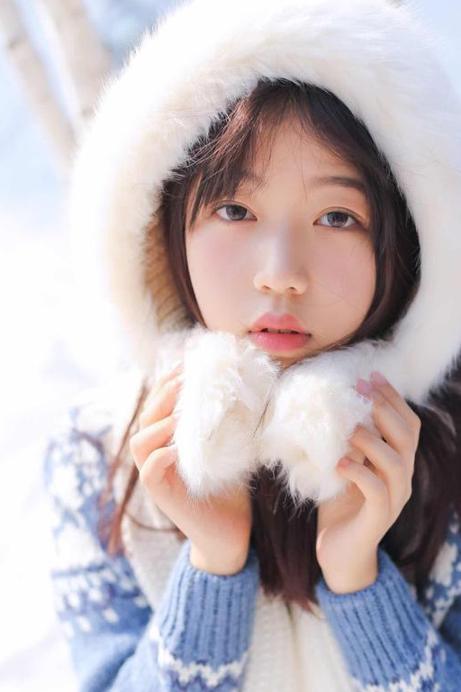 性格内敛的星座女，对感情忠诚专一，向往的爱情是细水长流
