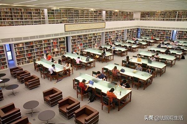 大学图书馆对任何人都开放吗?如果不是本校的也可以进去看书吗 多所高校开放校园