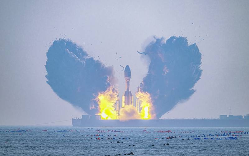 山东烟台：全球最大固体运载火箭发射成功