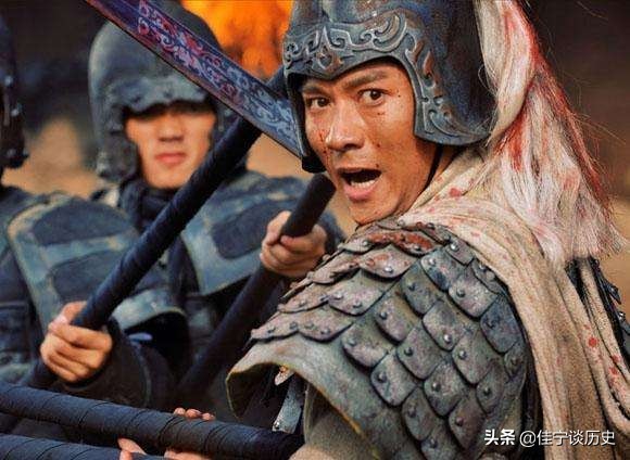 刘备为什么封赵云一个杂牌将军 抱孩子扯龙须被群殴